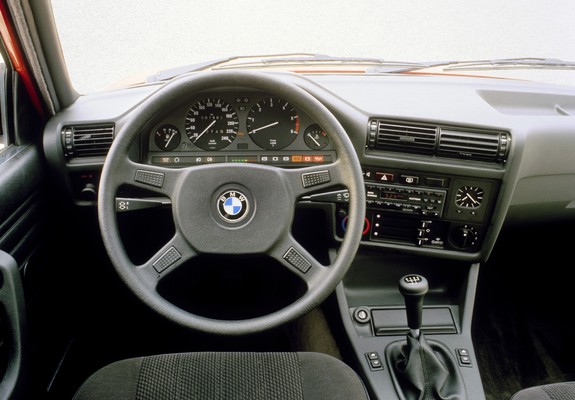 BMW 324d Sedan (E30) 1985–90 wallpapers