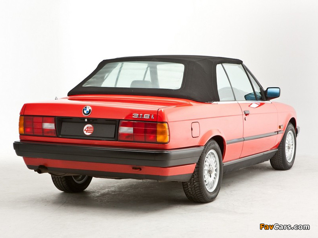 BMW 318i Cabrio UK-spec (E30) 1990–93 images (640 x 480)