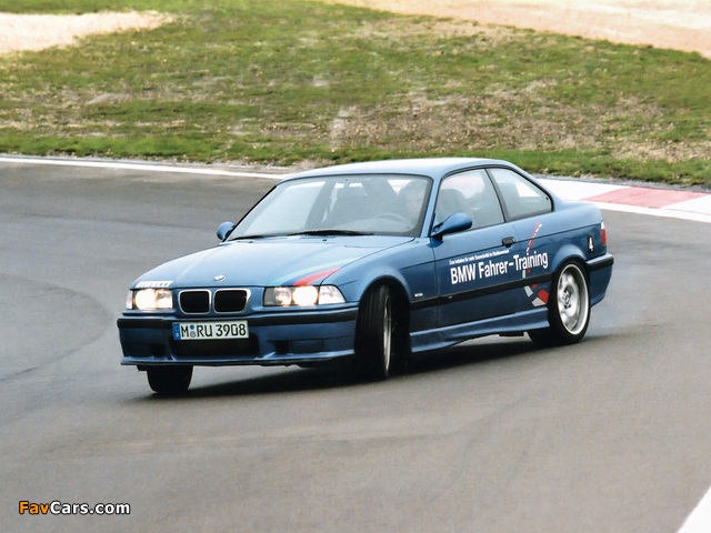 BMW M3 Coupe (E36) 1992–98 images (640 x 480)