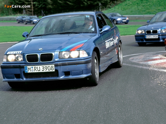 BMW M3 Coupe (E36) 1992–98 images (640 x 480)