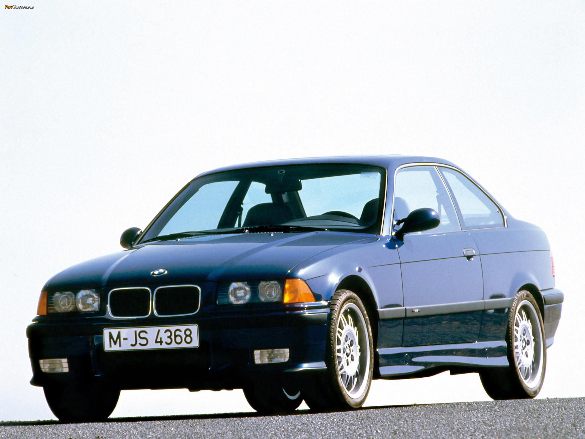 BMW M3 Coupe (E36) 1992–98 wallpapers (2048 x 1536)