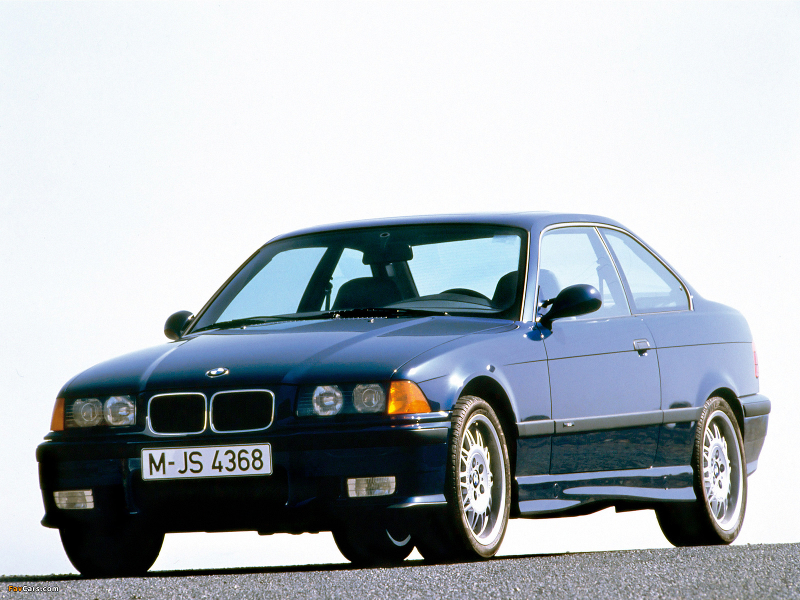 BMW M3 Coupe (E36) 1992–98 wallpapers (1600 x 1200)