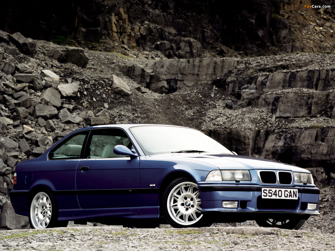 BMW M3 Coupe UK-spec (E36) 1993–98 wallpapers (1280 x 960)