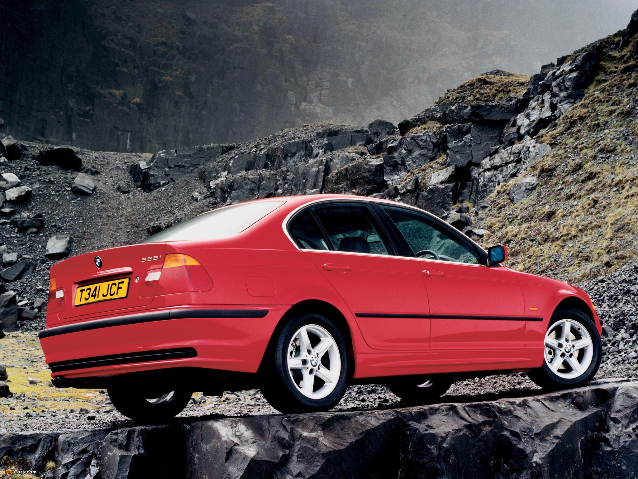 BMW 328i Sedan UK-spec (E46) 1998–2000 photos (2048 x 1536)