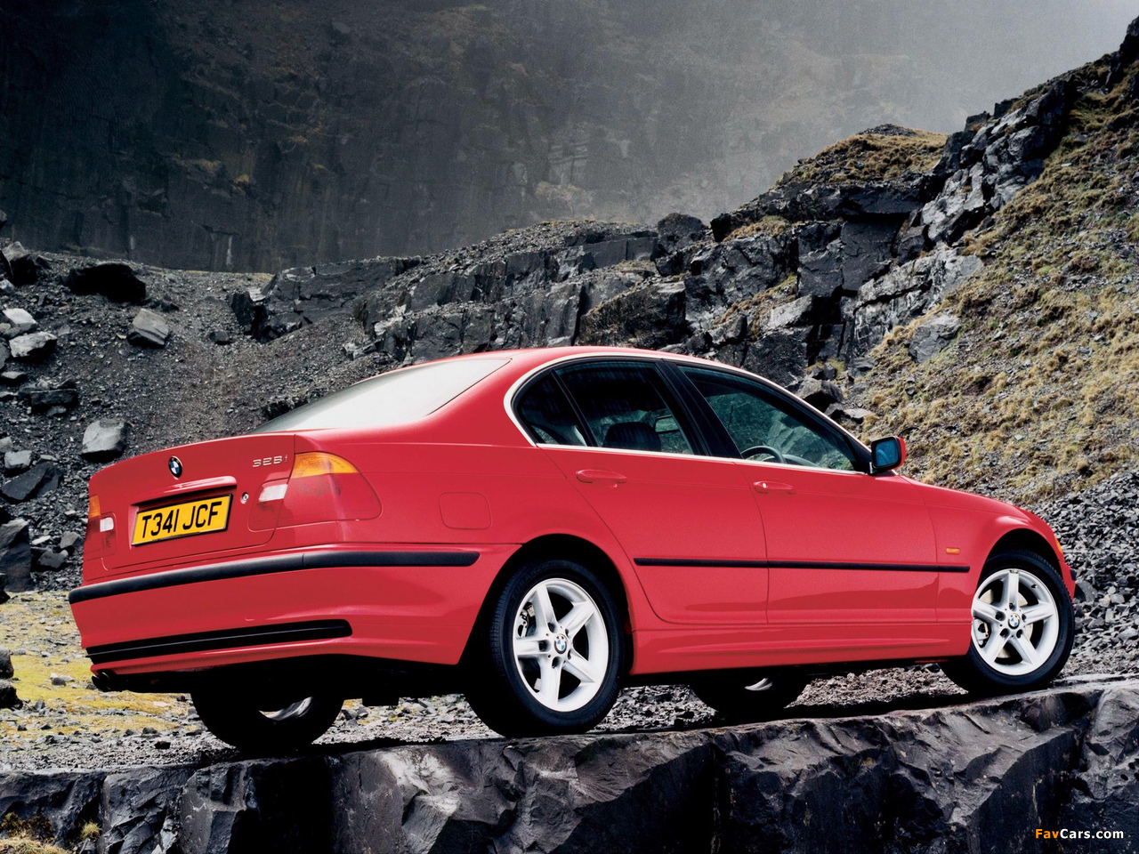 BMW 328i Sedan UK-spec (E46) 1998–2000 photos (1280 x 960)