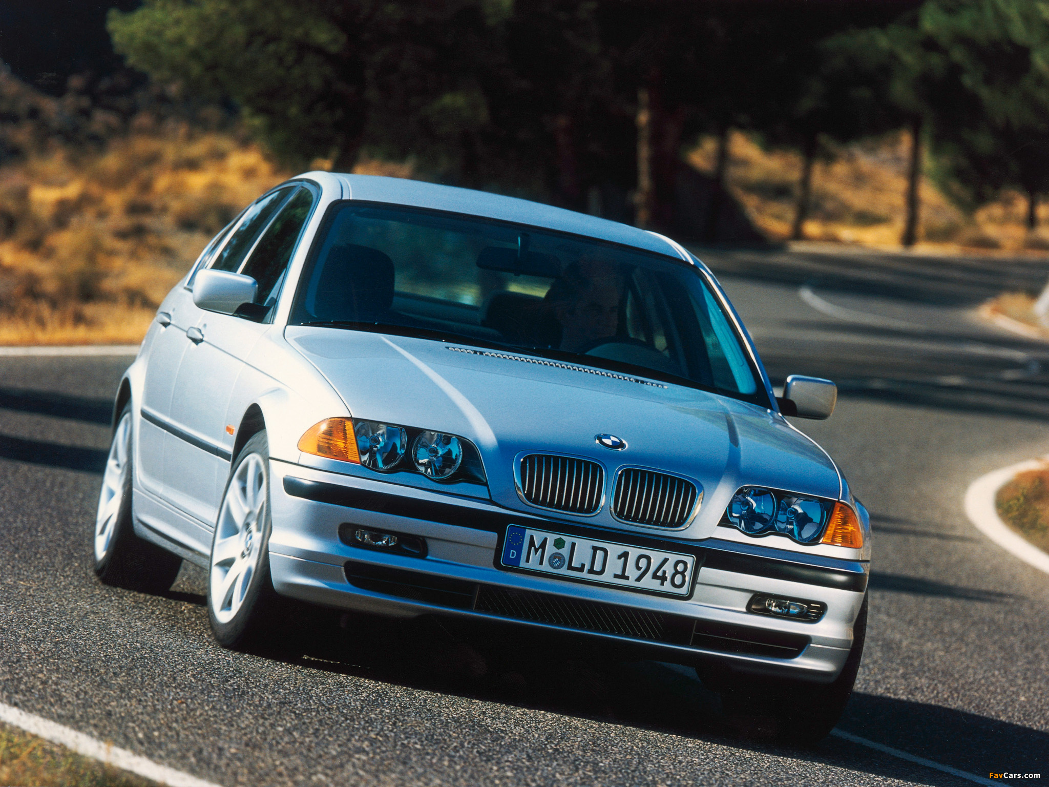 BMW 328i Sedan (E46) 1998–2000 pictures (2048 x 1536)