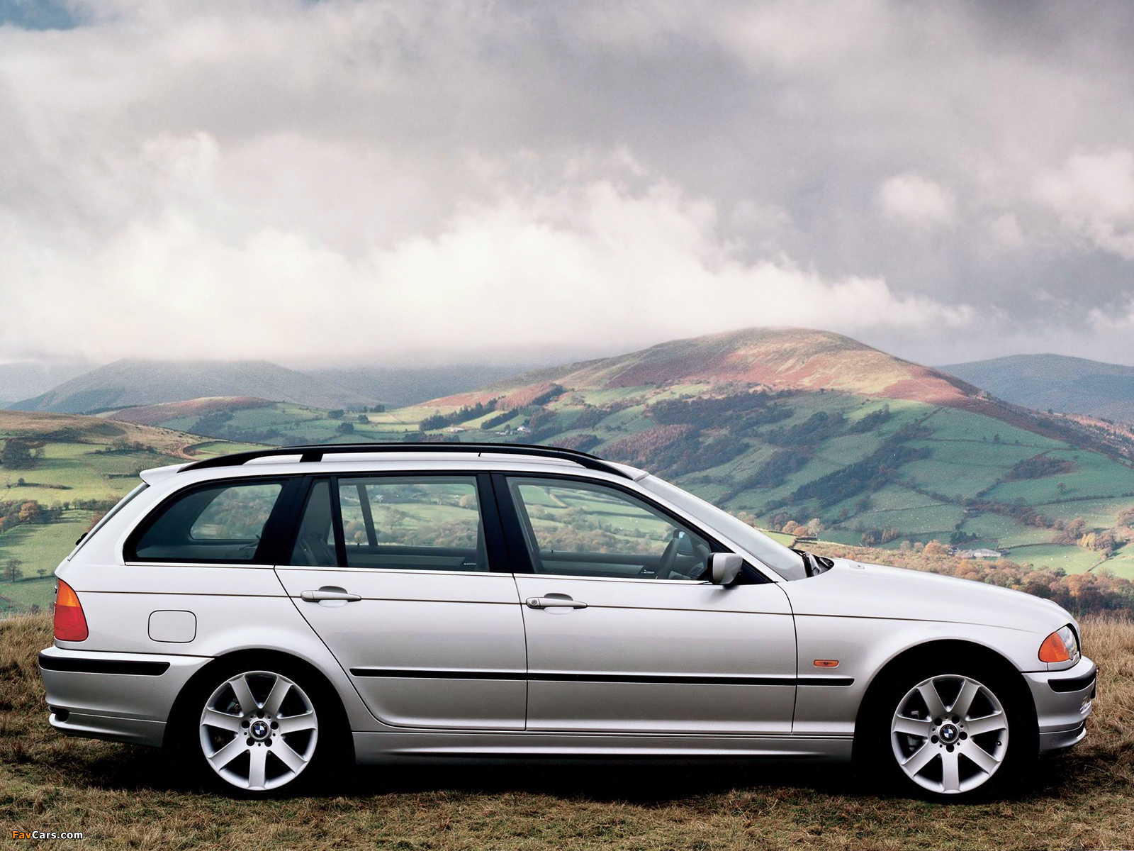 BMW 328i Touring UK-spec (E46) 1999–2000 images (1600 x 1200)