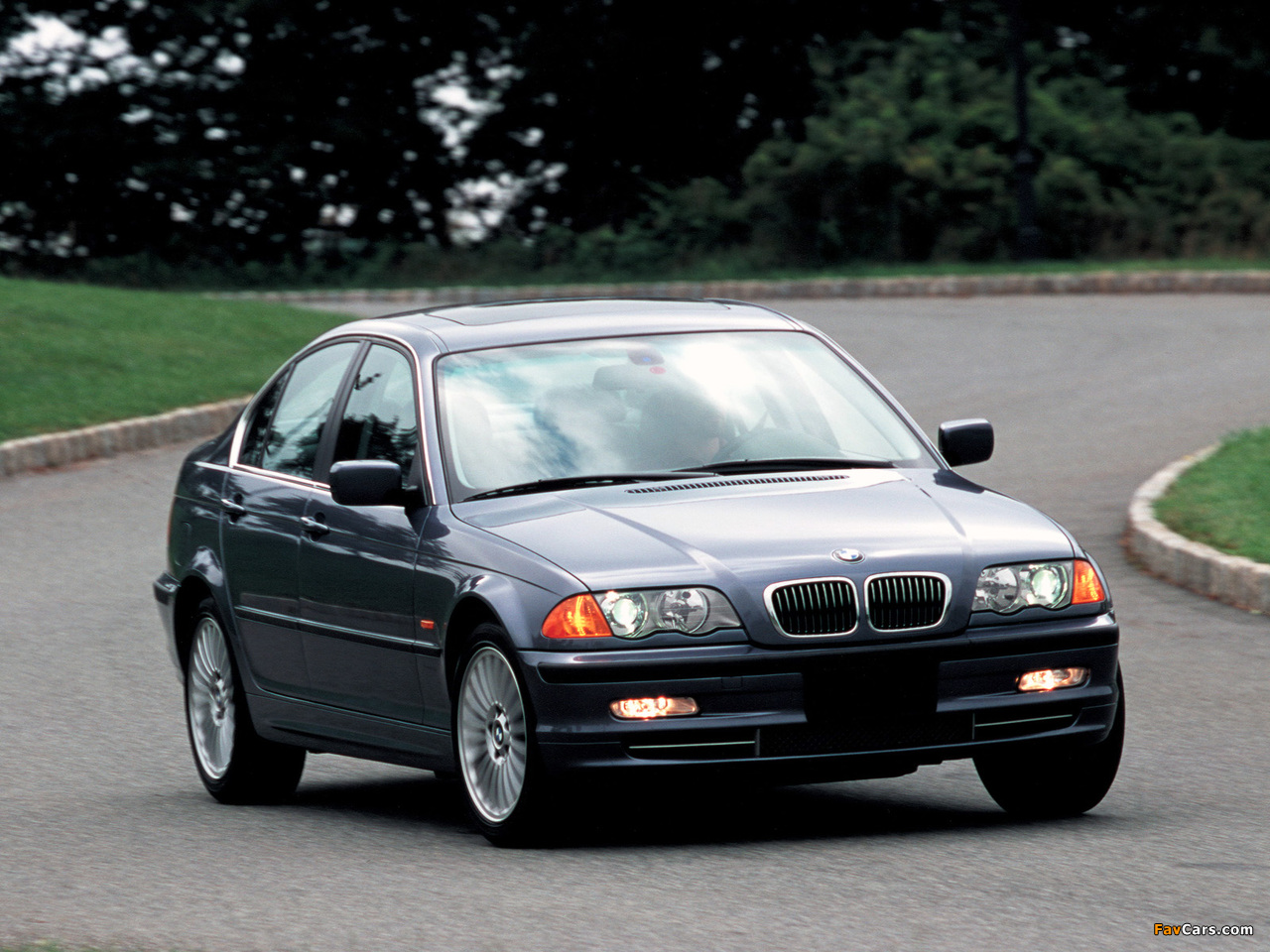 BMW 330Xi Sedan US-spec (E46) 2000–01 photos (1280 x 960)