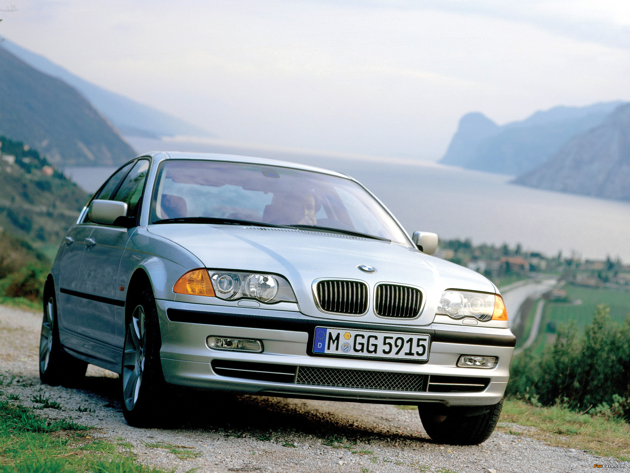 BMW 330i Sedan (E46) 2000–01 pictures (2048 x 1536)