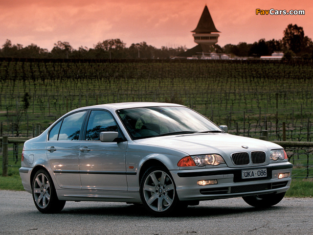 BMW 330i Sedan AU-spec (E46) 2000–01 pictures (640 x 480)