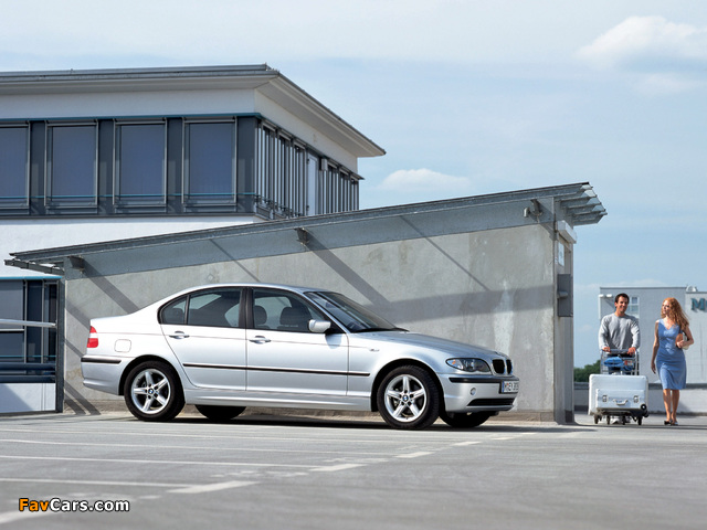 BMW 318i Sedan (E46) 2001–05 images (640 x 480)