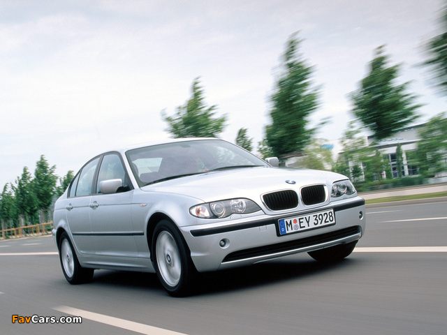 BMW 318i Sedan (E46) 2001–05 images (640 x 480)