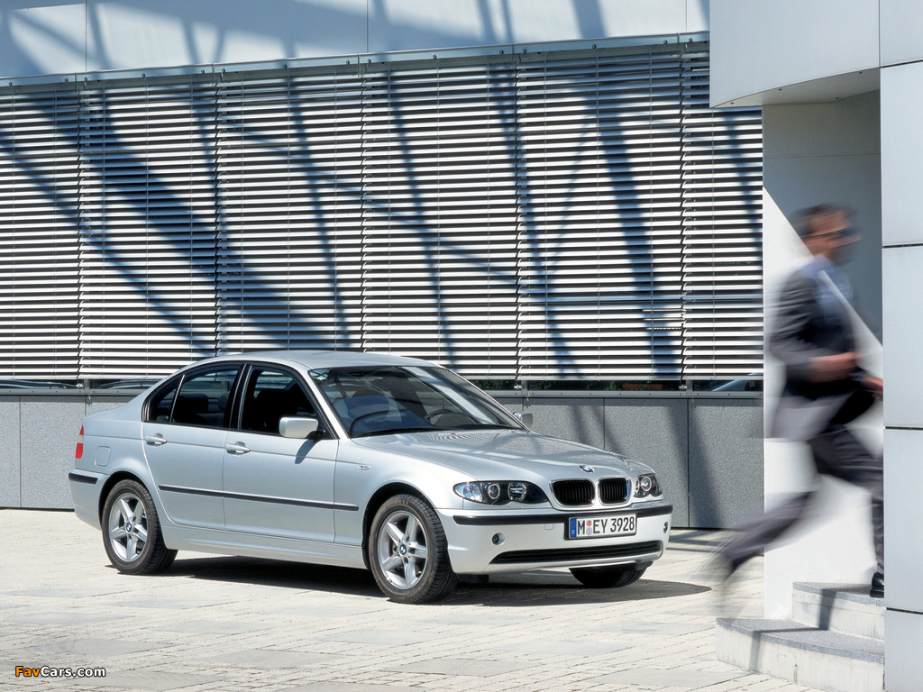 BMW 318i Sedan (E46) 2001–05 pictures (1024 x 768)