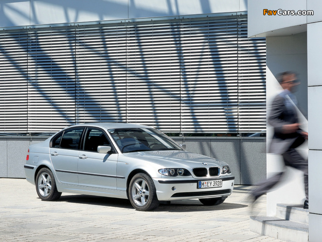BMW 318i Sedan (E46) 2001–05 pictures (640 x 480)