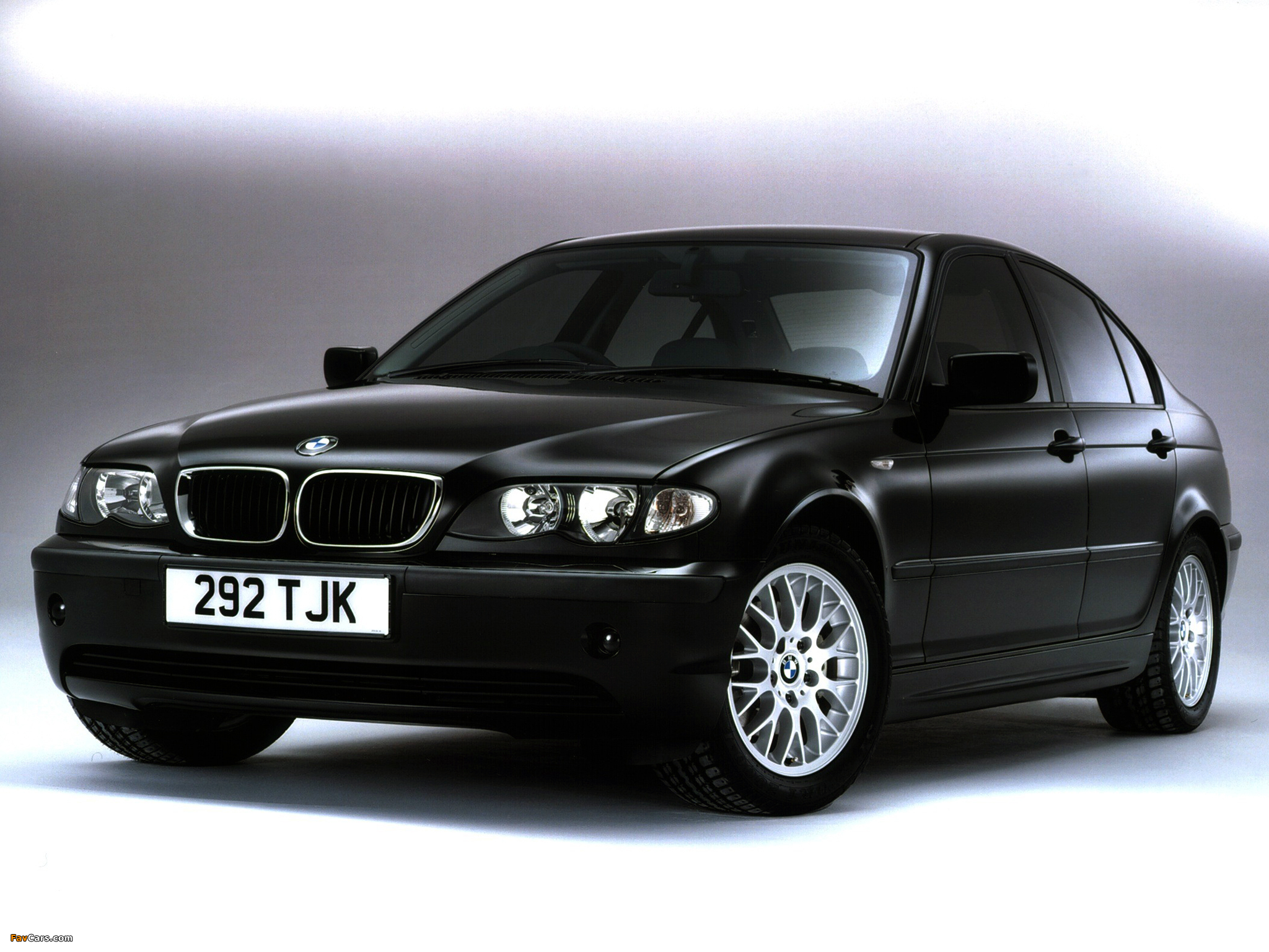 BMW 318i Sedan UK-spec (E46) 2001–05 pictures (2048 x 1536)
