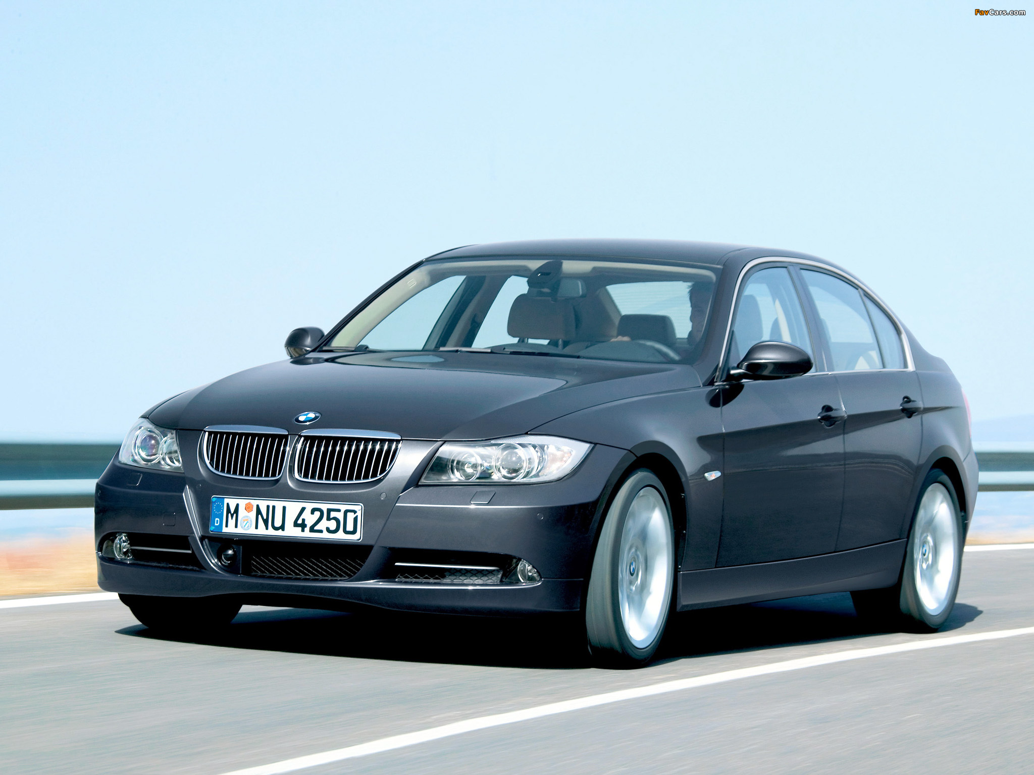 BMW 330i Sedan (E90) 2005–08 images (2048 x 1536)