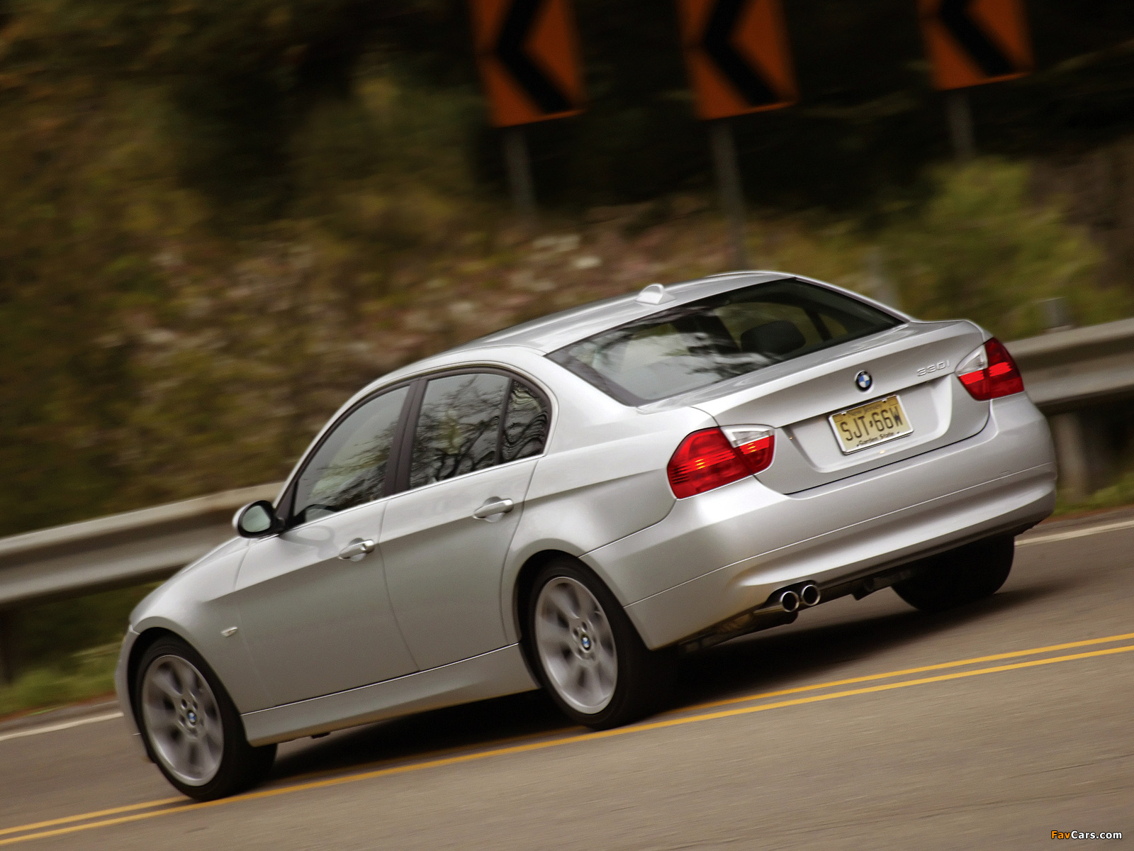 BMW 330i Sedan US-spec (E90) 2005–08 images (1600 x 1200)