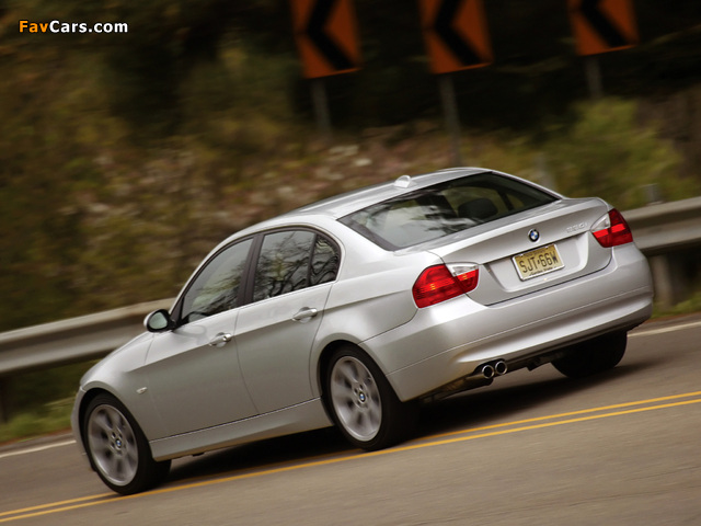 BMW 330i Sedan US-spec (E90) 2005–08 images (640 x 480)