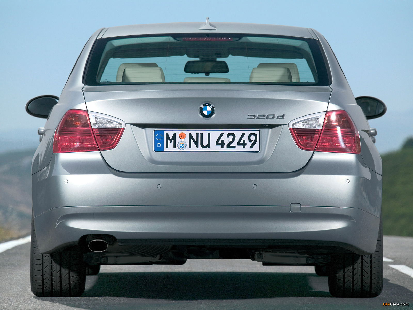 BMW 320d Sedan (E90) 2005–08 images (1600 x 1200)