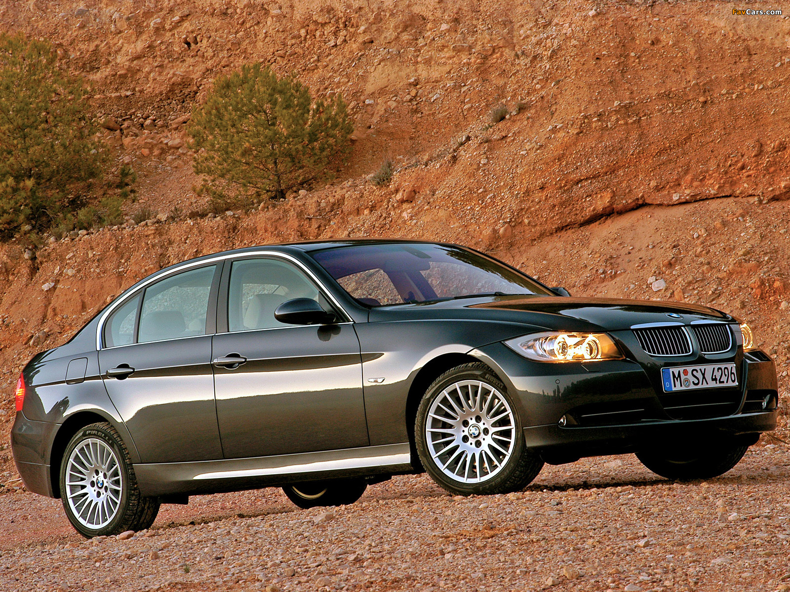 BMW 330i Sedan (E90) 2005–08 images (1600 x 1200)