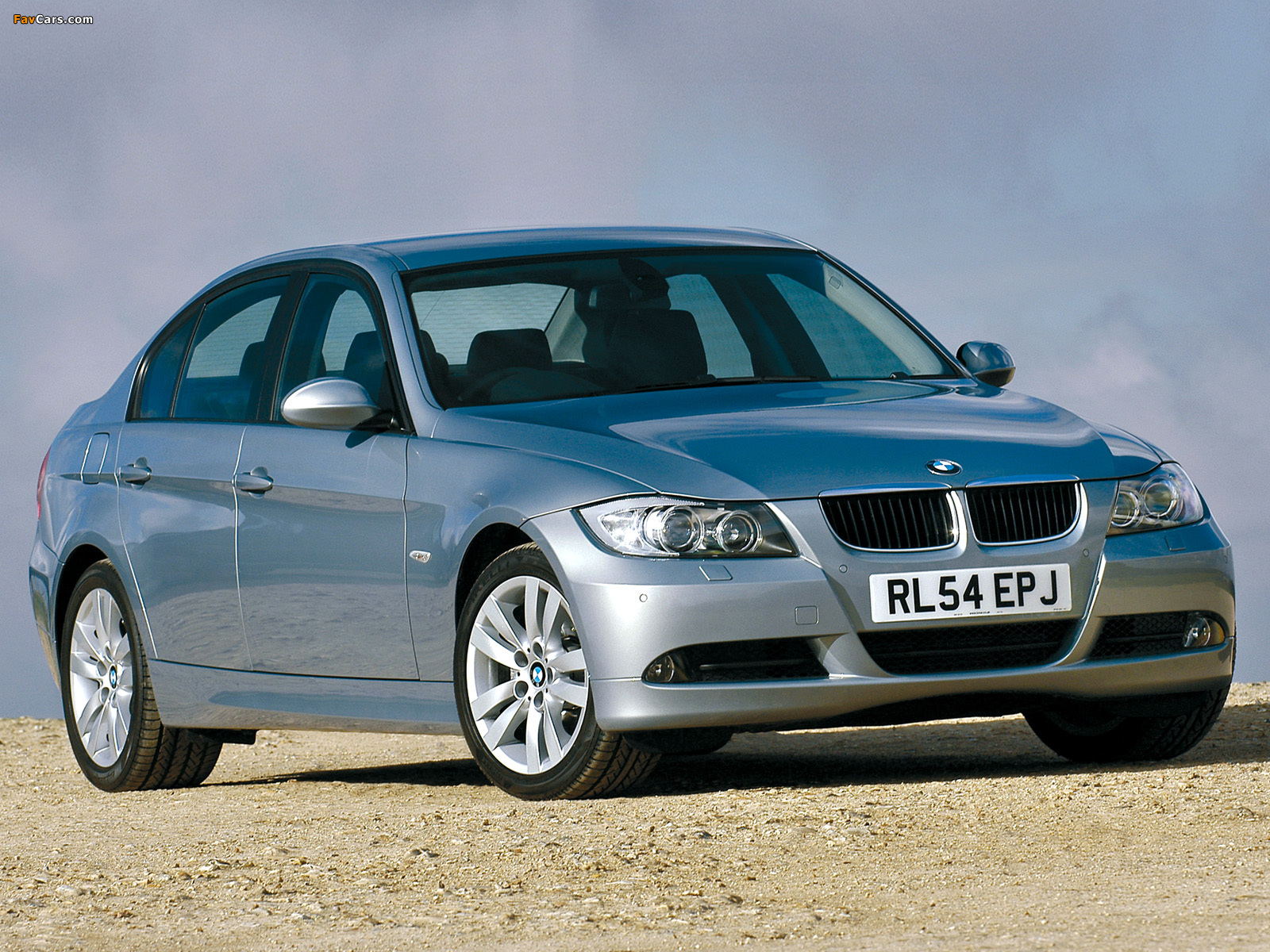 BMW 320d Sedan UK-spec (E90) 2005–08 photos (1600 x 1200)