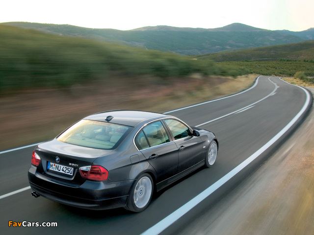 BMW 330i Sedan (E90) 2005–08 photos (640 x 480)