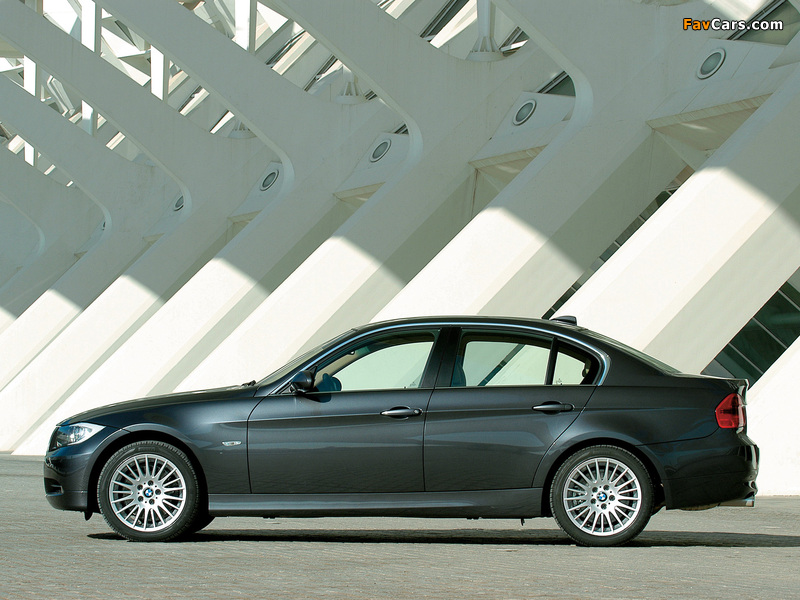 BMW 330i Sedan (E90) 2005–08 wallpapers (800 x 600)