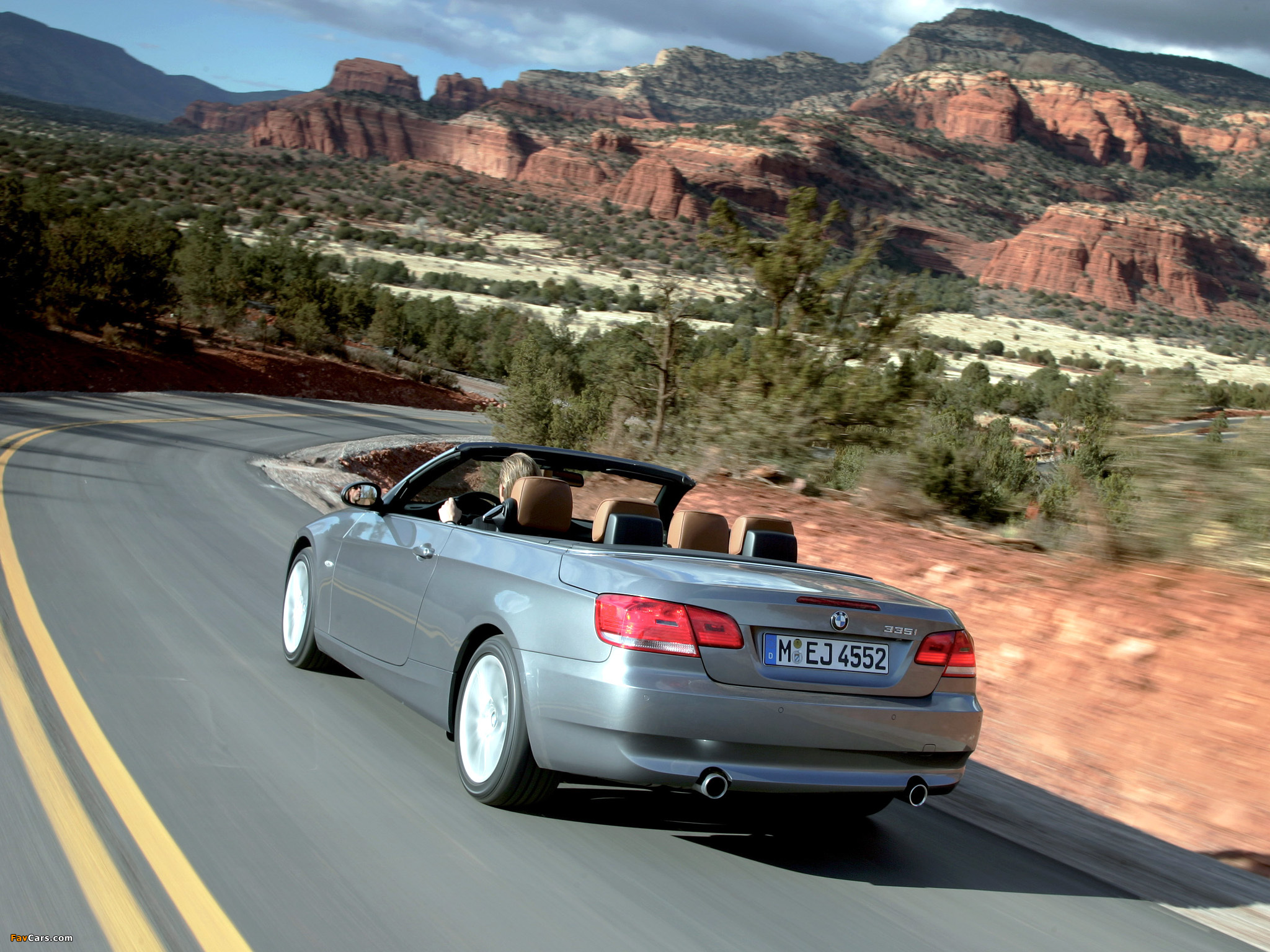 BMW 335i Cabrio (E93) 2007–10 images (2048 x 1536)