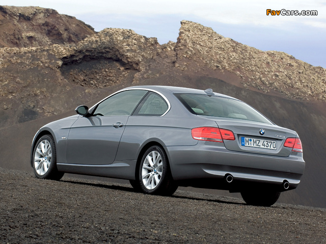 BMW 335i Coupe (E92) 2007–10 images (640 x 480)