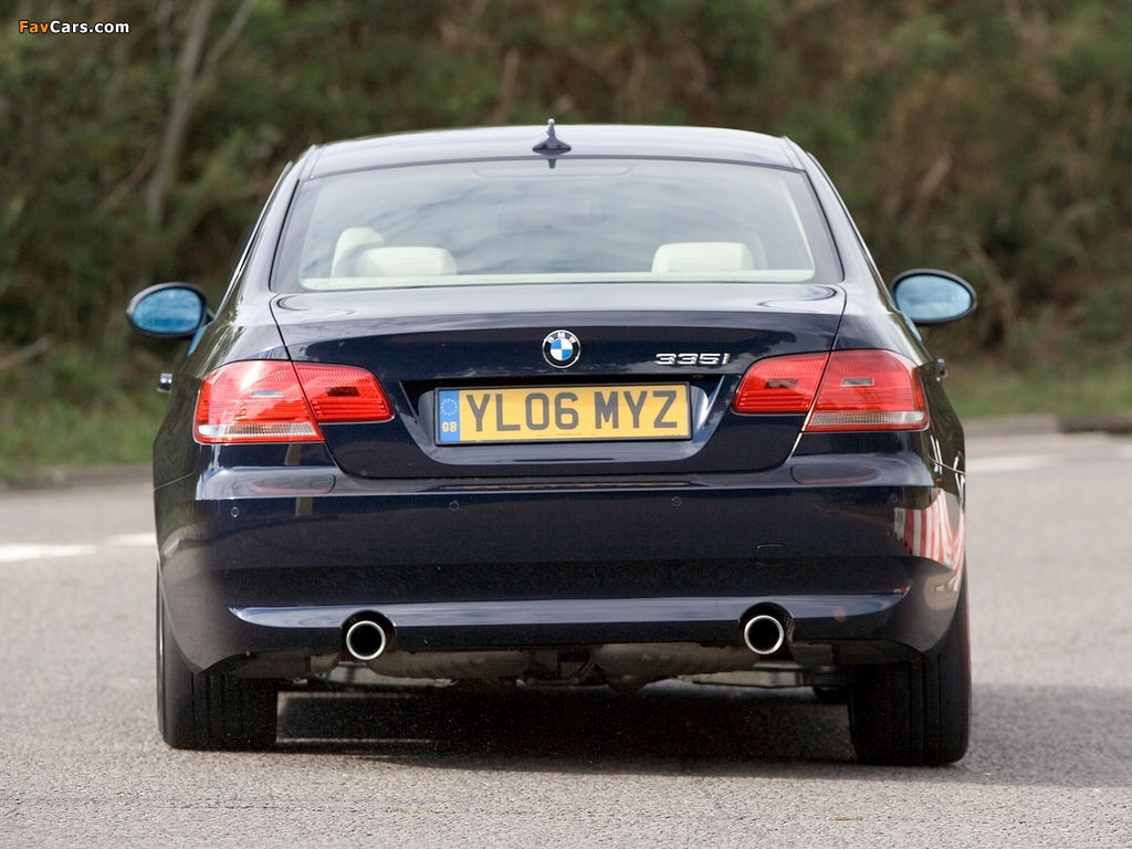 BMW 335i Coupe UK-spec (E92) 2007–10 images (1024 x 768)