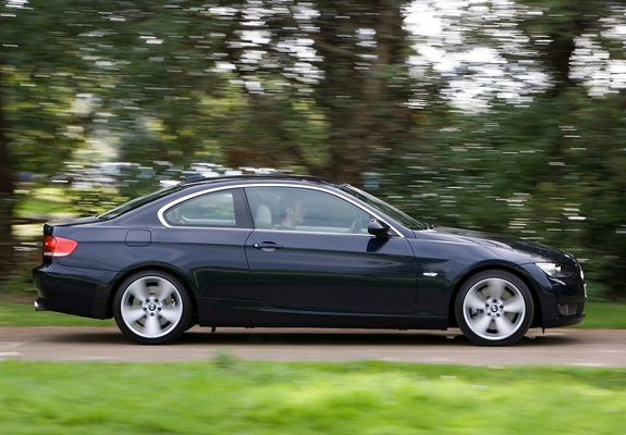 BMW 335i Coupe UK-spec (E92) 2007–10 photos
