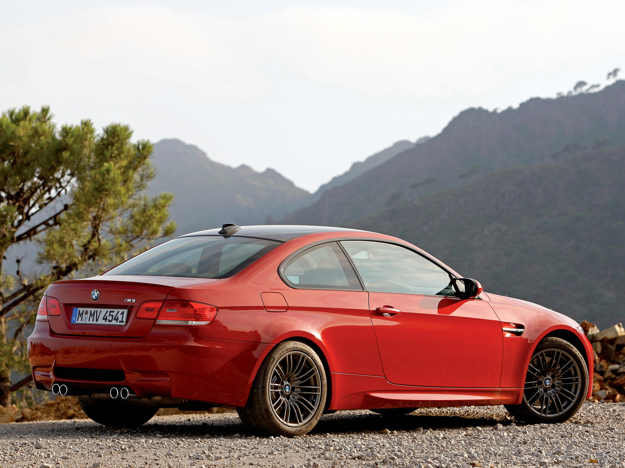 BMW M3 Coupe (E92) 2007–10 pictures (2048 x 1536)