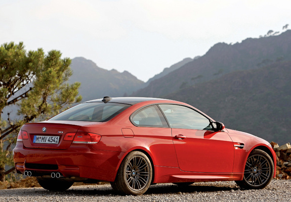 BMW M3 Coupe (E92) 2007–10 pictures