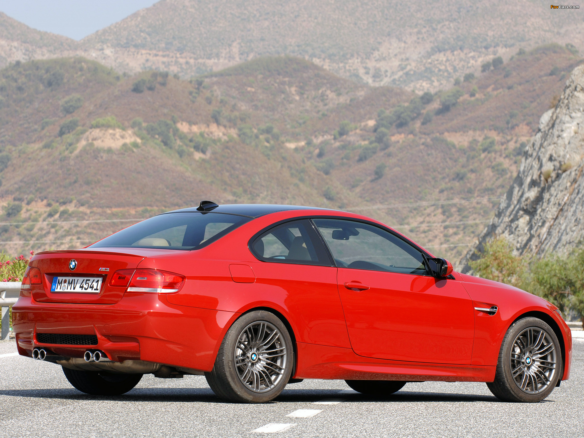 BMW M3 Coupe (E92) 2007–10 pictures (2048 x 1536)