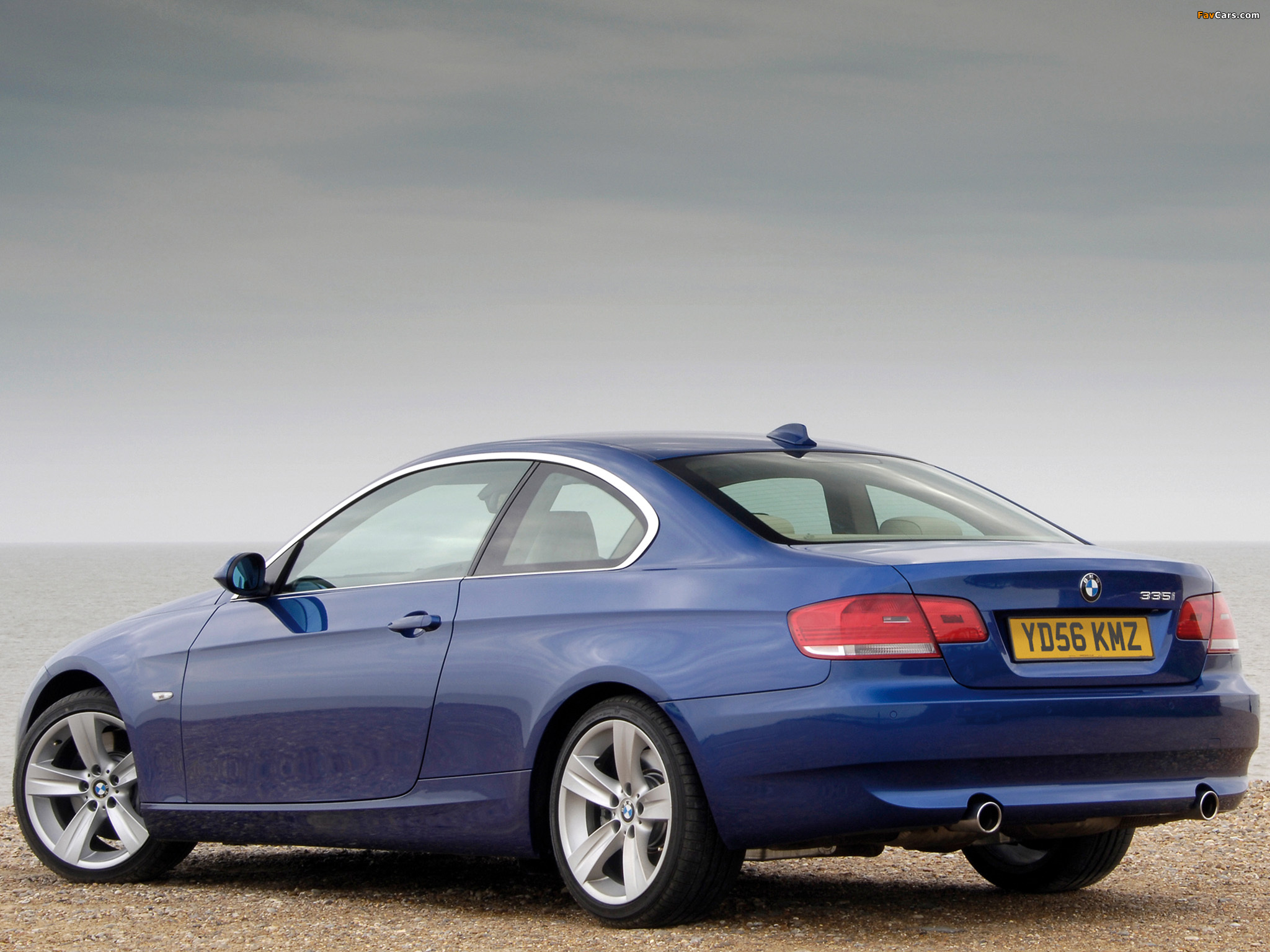 BMW 335i Coupe UK-spec (E92) 2007–10 wallpapers (2048 x 1536)