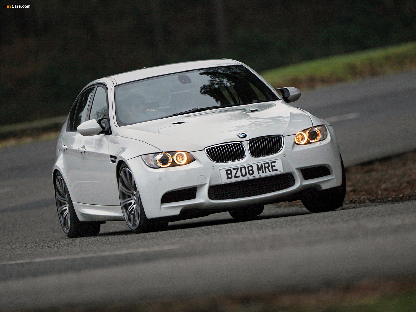 BMW M3 Sedan UK-spec (E90) 2008–10 images (1600 x 1200)