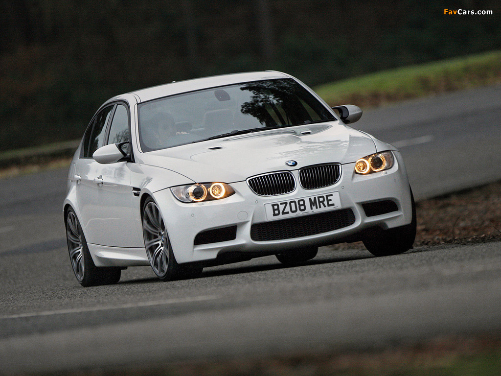 BMW M3 Sedan UK-spec (E90) 2008–10 images (1024 x 768)