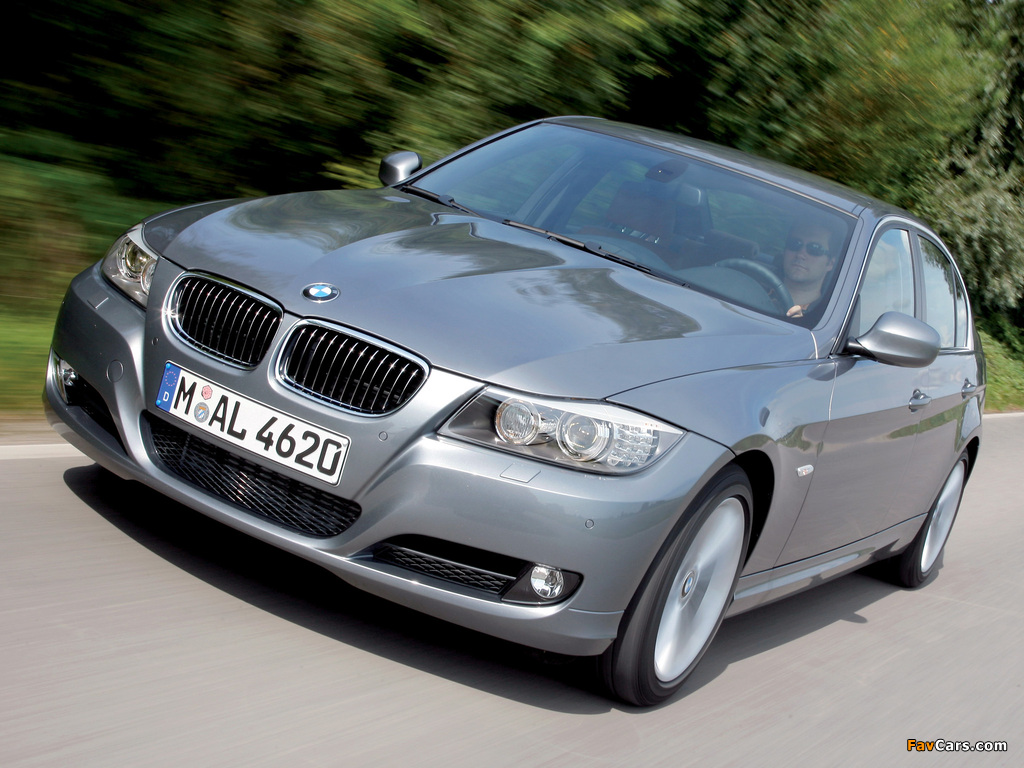 BMW 330d Sedan (E90) 2008–11 images (1024 x 768)