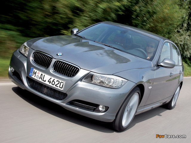 BMW 330d Sedan (E90) 2008–11 images (640 x 480)