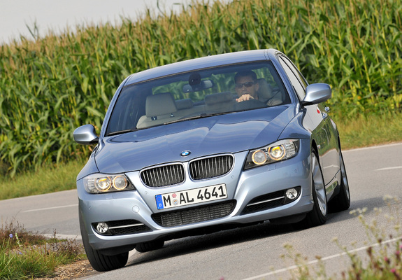 BMW 335i Sedan (E90) 2008–11 images