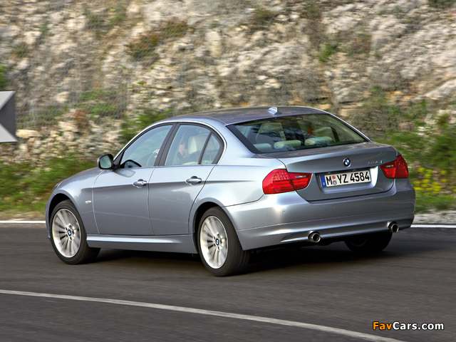 BMW 335i Sedan (E90) 2008–11 images (640 x 480)