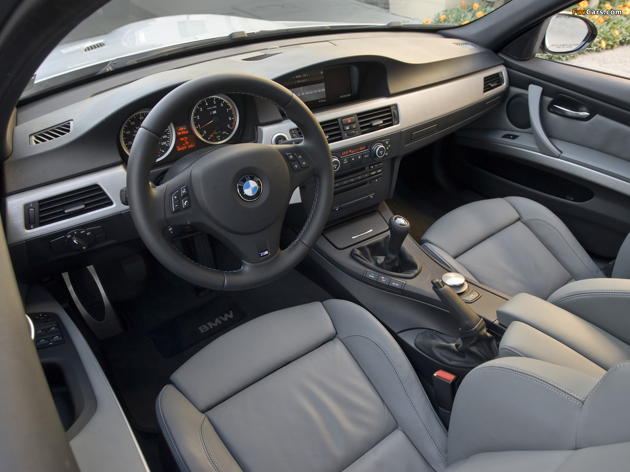 BMW M3 Sedan US-spec (E90) 2008–10 images (1280 x 960)