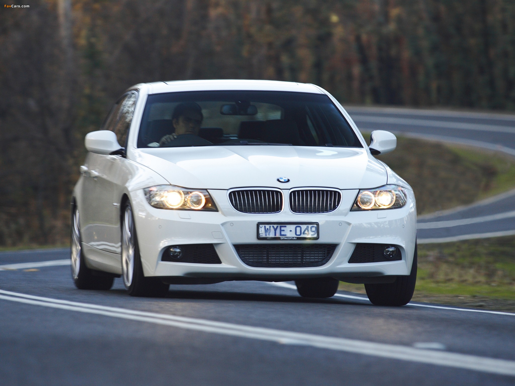 BMW 330d Sedan M Sports Package AU-spec (E90) 2008–11 images (2048 x 1536)