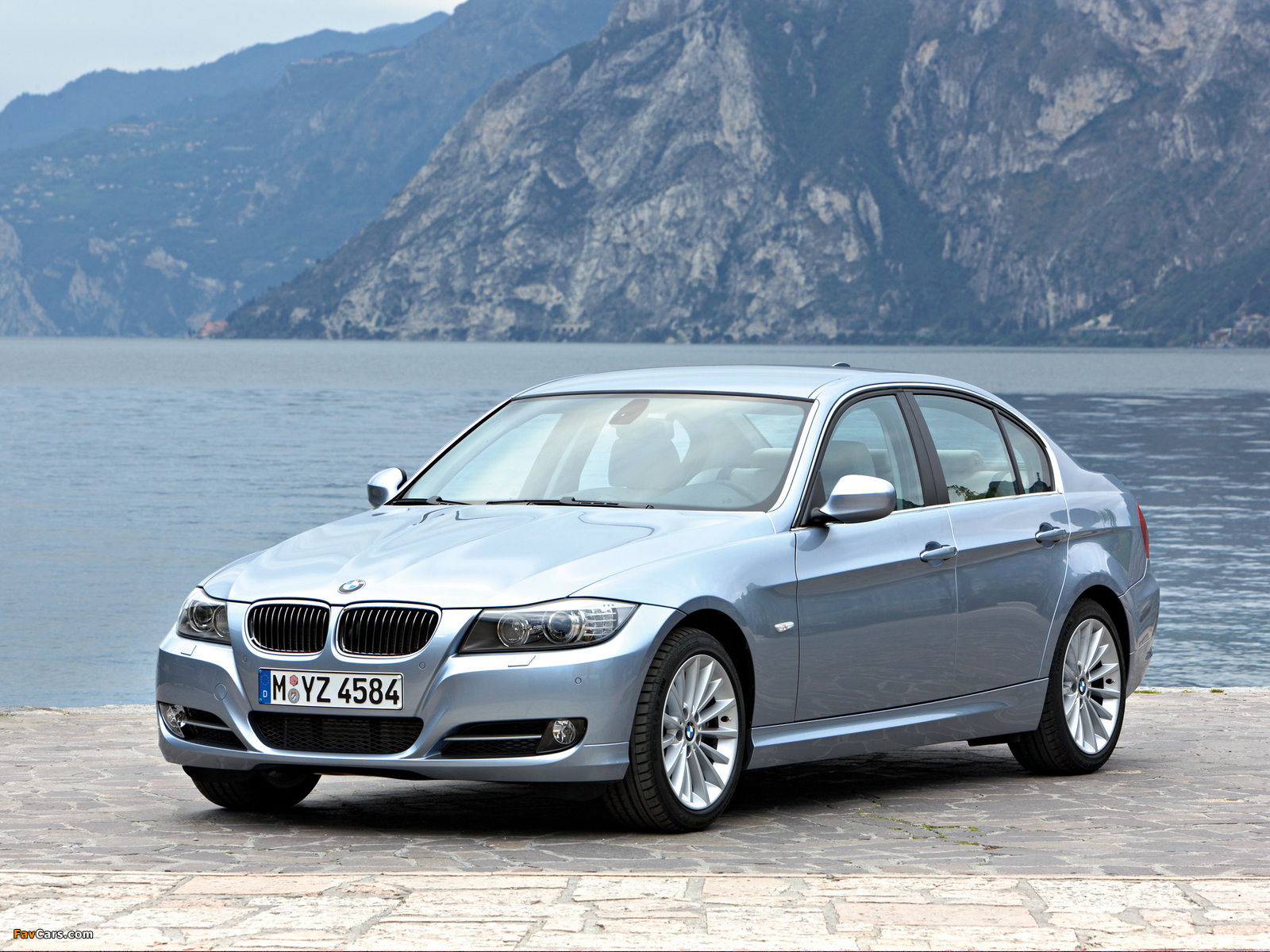 BMW 335i Sedan (E90) 2008–11 images (1600 x 1200)