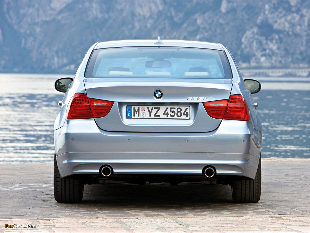BMW 335i Sedan (E90) 2008–11 photos (1024 x 768)