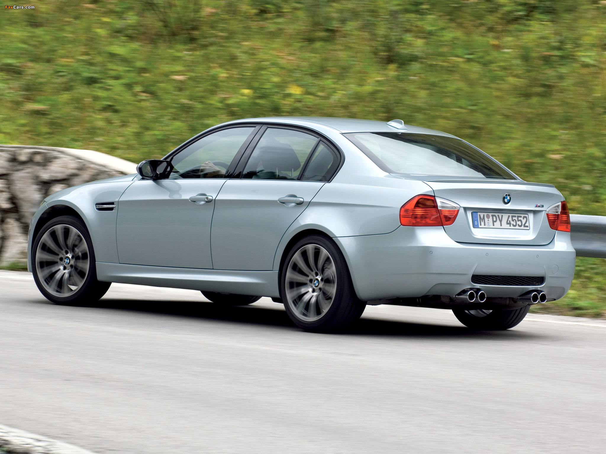 BMW M3 Sedan (E90) 2008–10 photos (2048 x 1536)