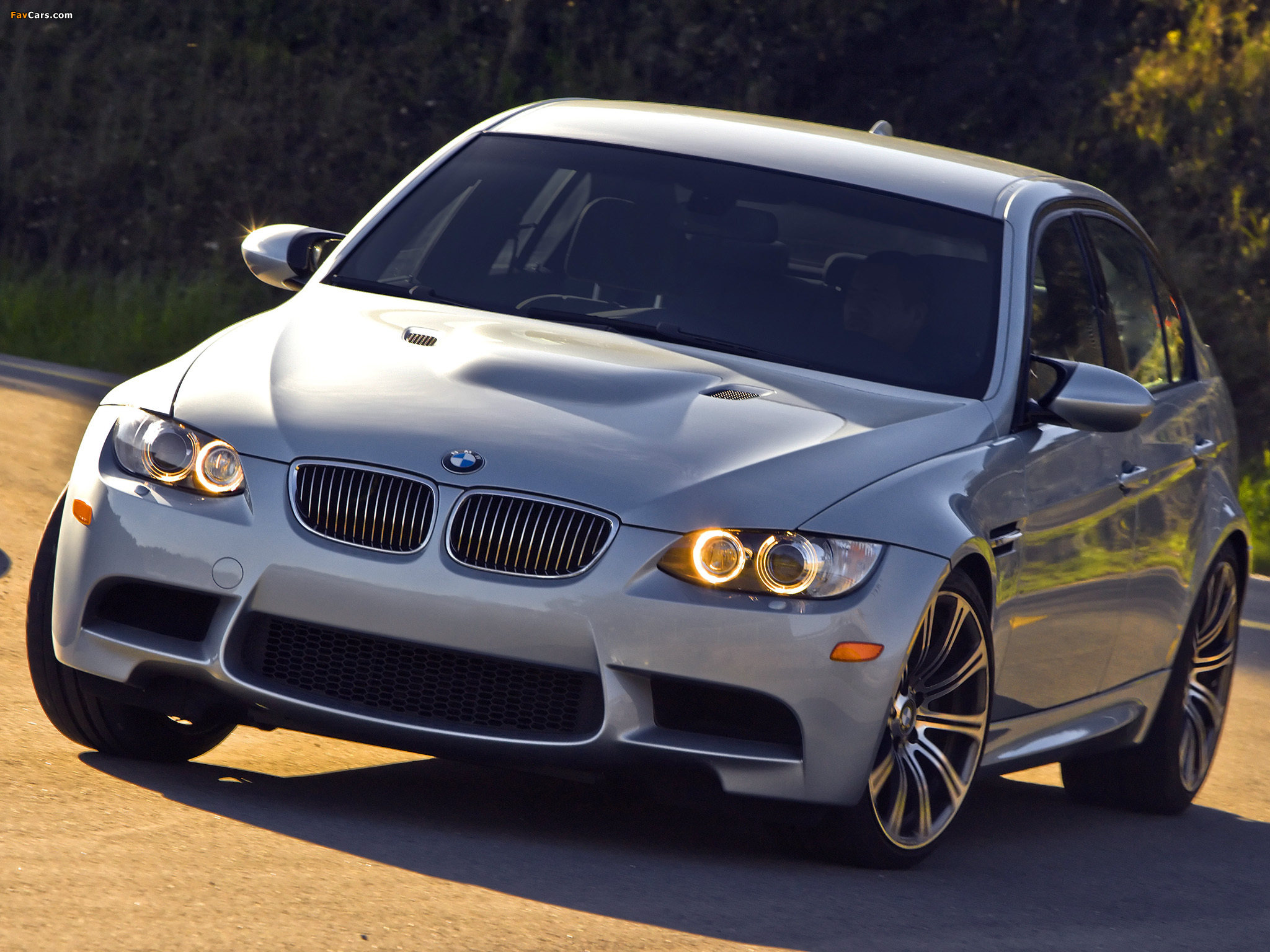 BMW M3 Sedan US-spec (E90) 2008–10 pictures (2048 x 1536)