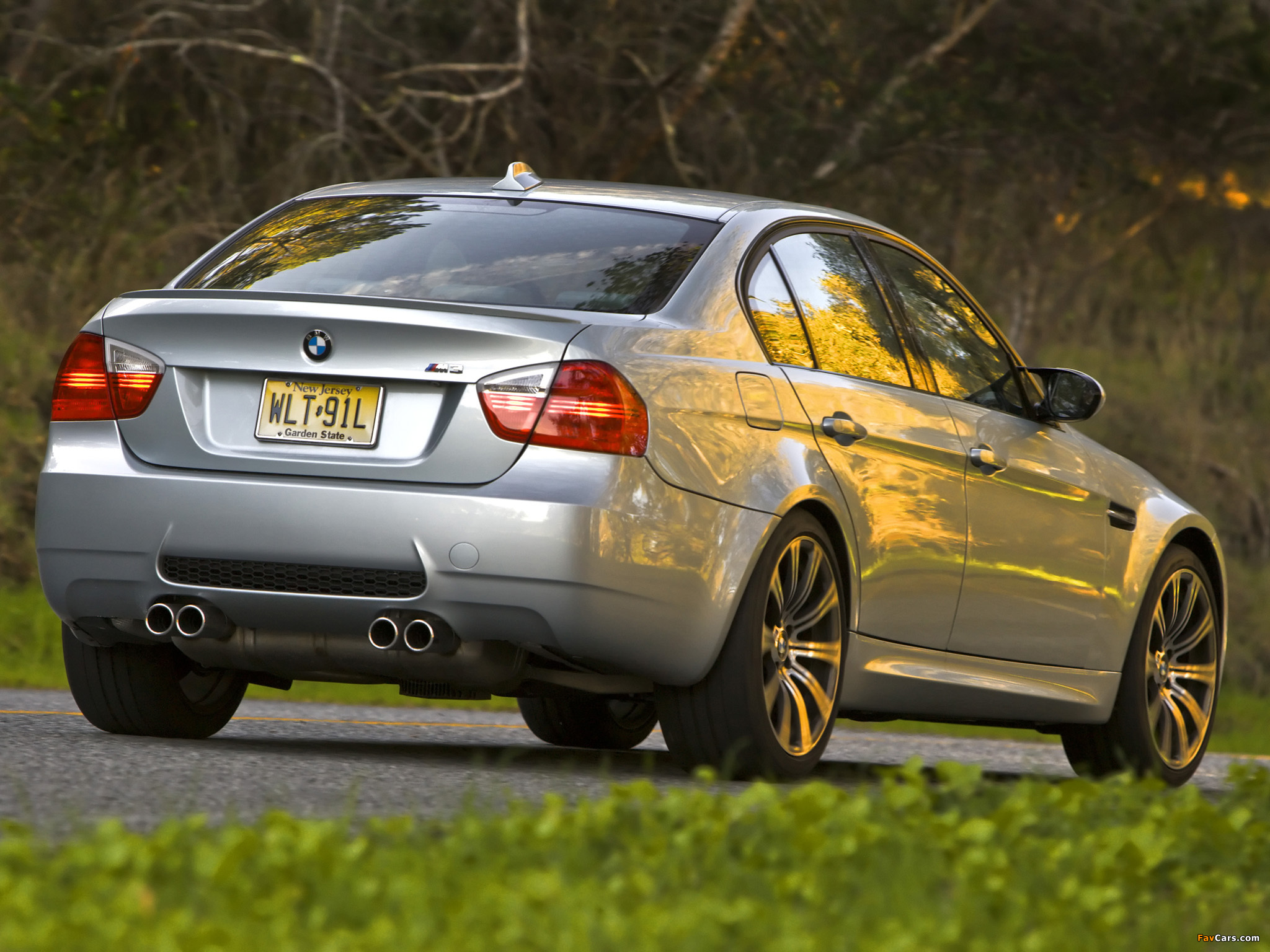 BMW M3 Sedan US-spec (E90) 2008–10 pictures (2048 x 1536)