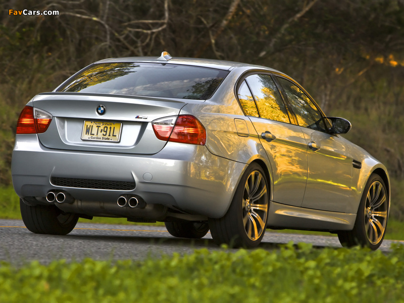 BMW M3 Sedan US-spec (E90) 2008–10 pictures (800 x 600)