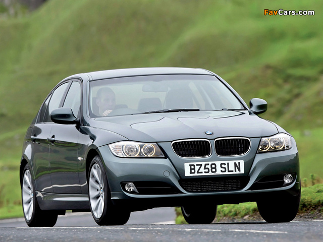 BMW 320d Sedan UK-spec (E90) 2008–11 pictures (640 x 480)